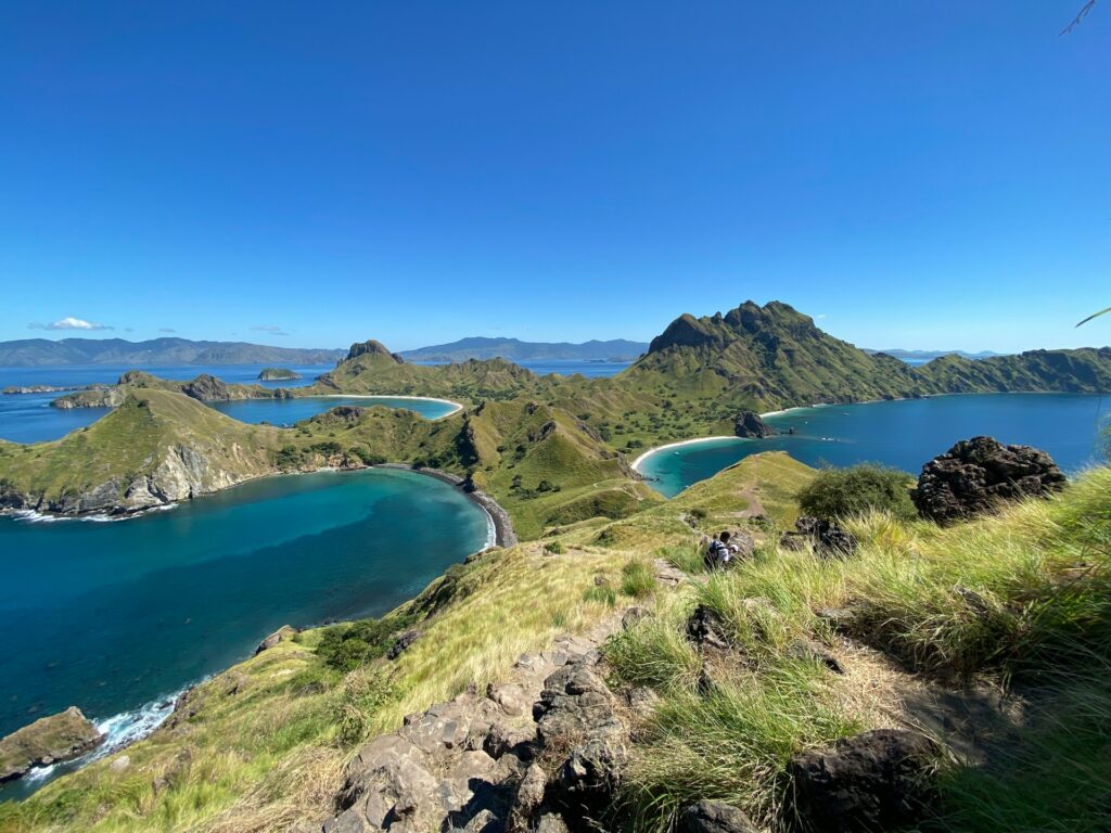 Kapal pinisi di Labuan Bajo