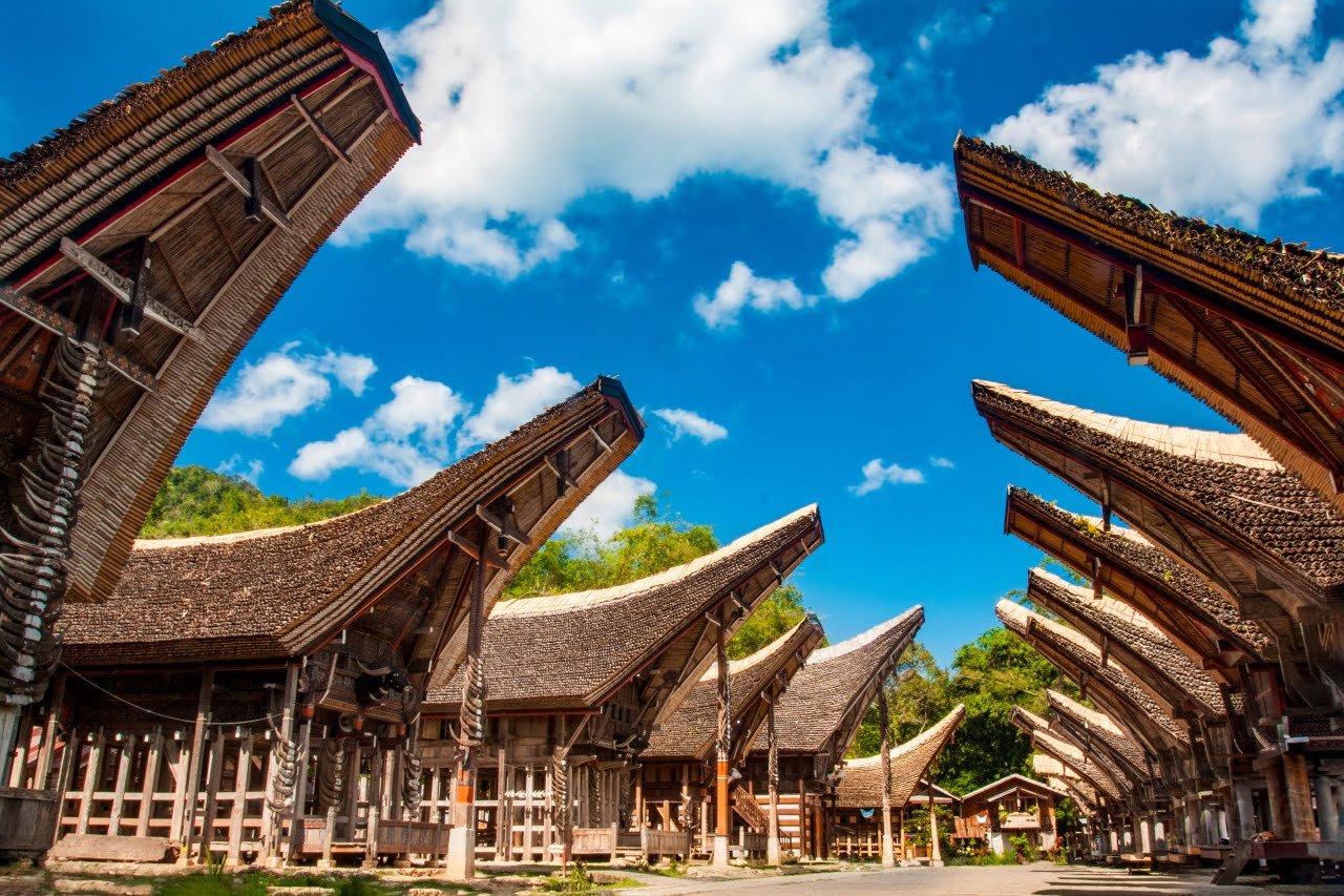 Rumah Adat Tongkonan Tana Toraja