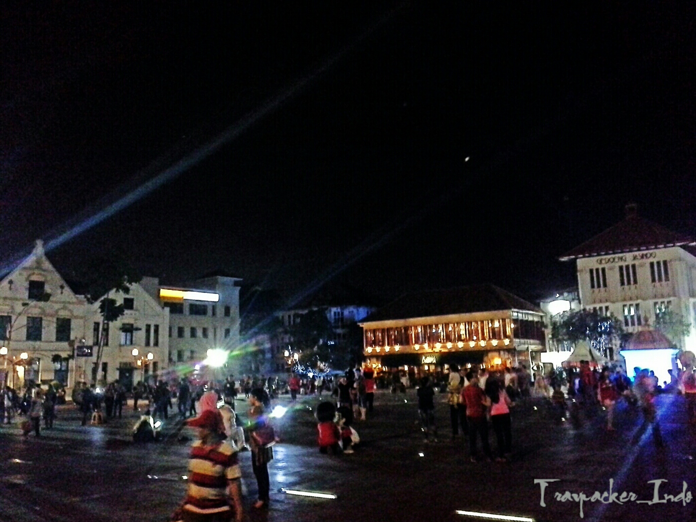 Kota Tua Jakarta malam hari