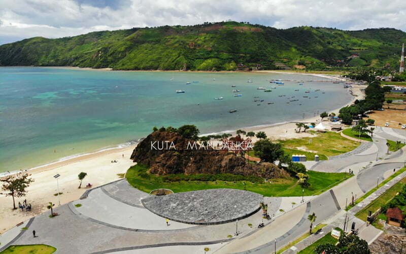 Pantai Kuta Mandalika Lombok