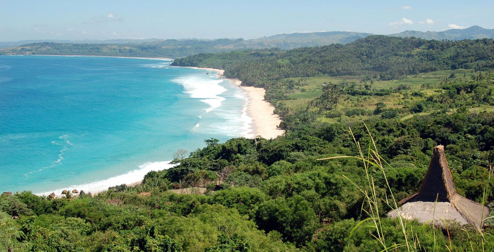 Pantai Nihiwatu Sumba