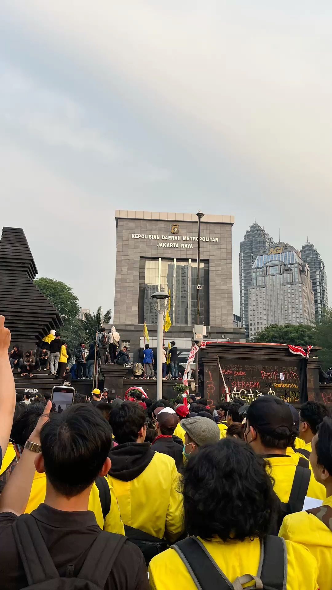 Aksi Mahasiswa Minggu Ini: Mengupas Tuntas Tuntutan di Balik Narasi 'Indonesia Menuju Bangkrut'